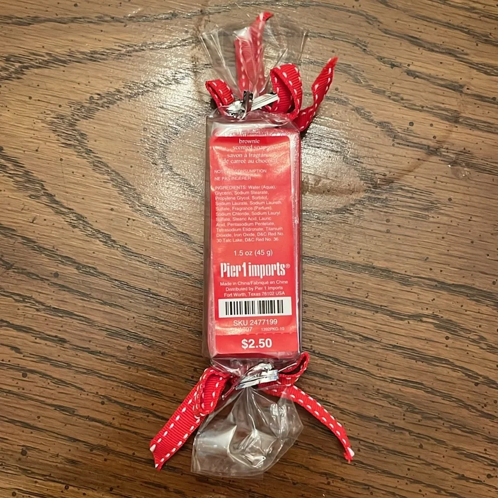 Set of 3 brownie scented Pier‎ 1 holiday soaps, NWT
